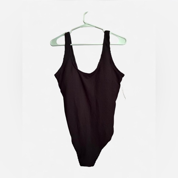 Old Navy Black One Piece Swimsuit Scoop Neck High Leg - Picture 1 of 3